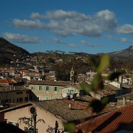 A Casa Di Lola Acomodação com café da manhã Ascoli Piceno Exterior foto