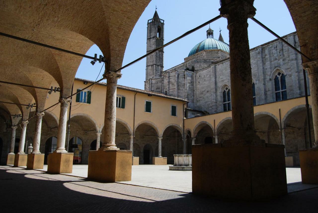 A Casa Di Lola Acomodação com café da manhã Ascoli Piceno Exterior foto