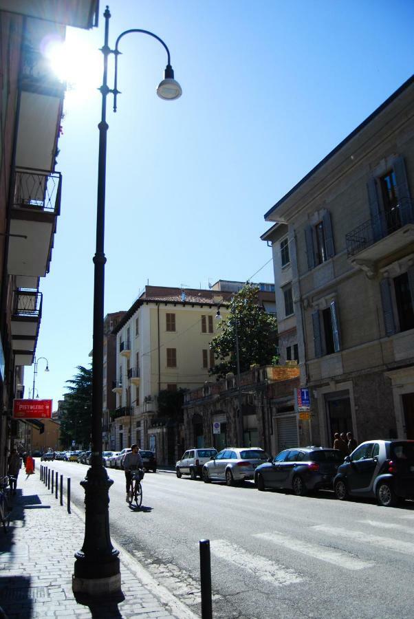 A Casa Di Lola Acomodação com café da manhã Ascoli Piceno Exterior foto